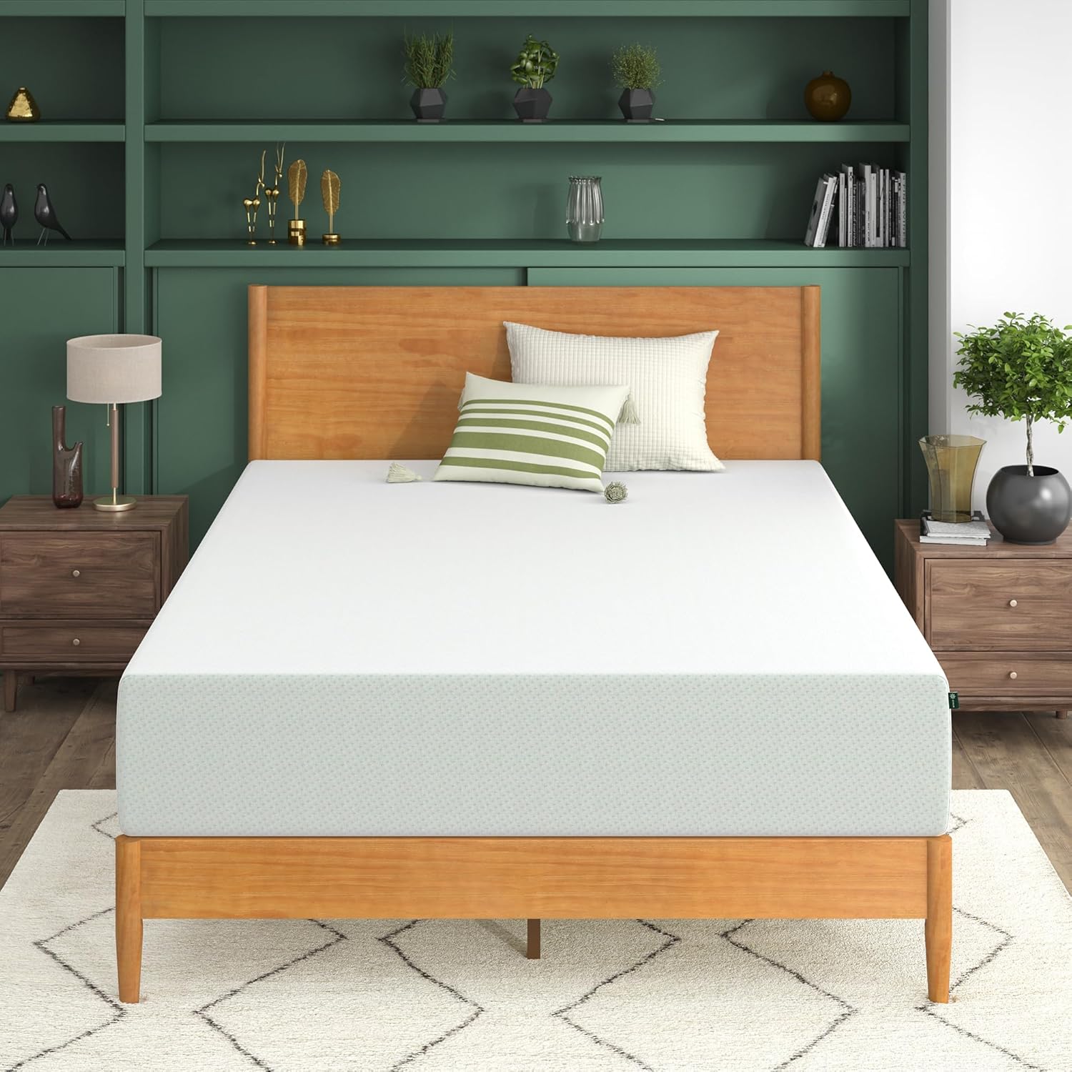 B00Q7EPSHI - ZINUS 12 Inch Green Tea Memory Foam Mattress, Queen, Fiberglass