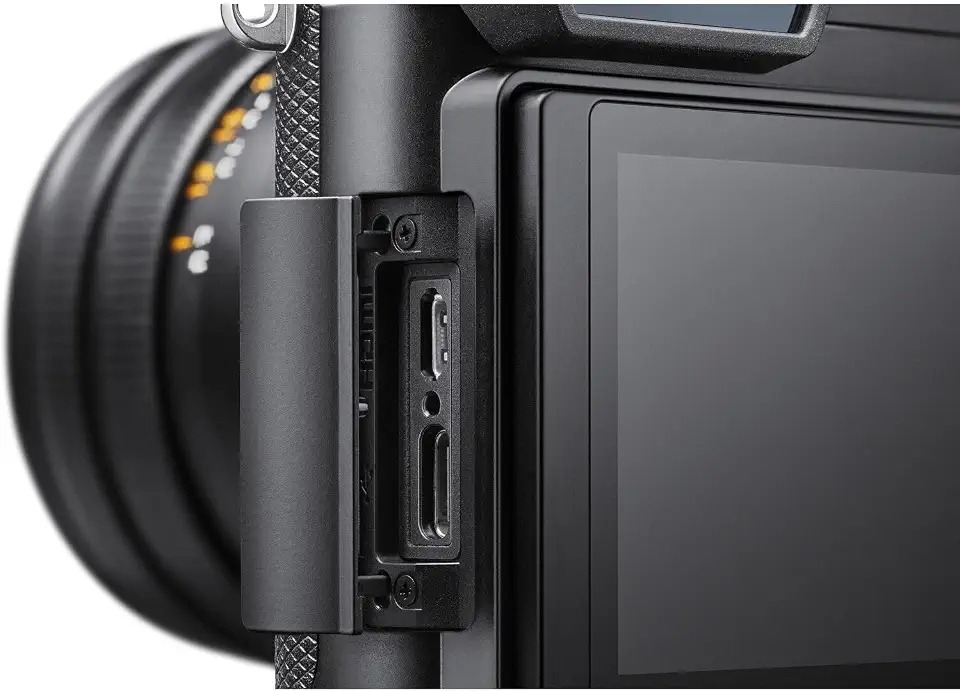 Leica Q3 Compact Digital Camera (19080) (Black) - B0CTTVFJRC